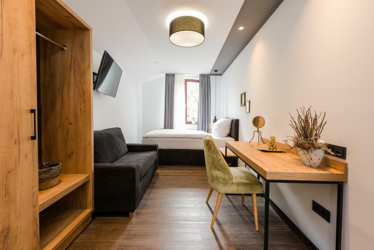 360 Grad Hotel & Bar Лер Екстер'єр фото